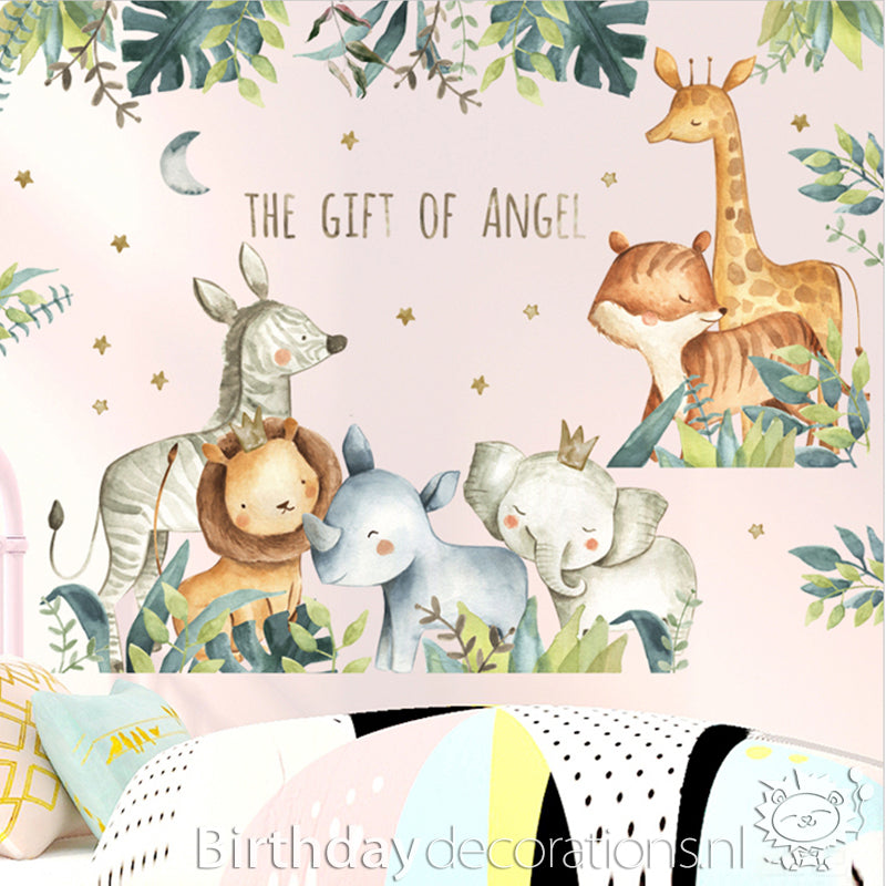 Koop nu de Vriendjes in het bos muursticker van BirthdayDecorations.nl!