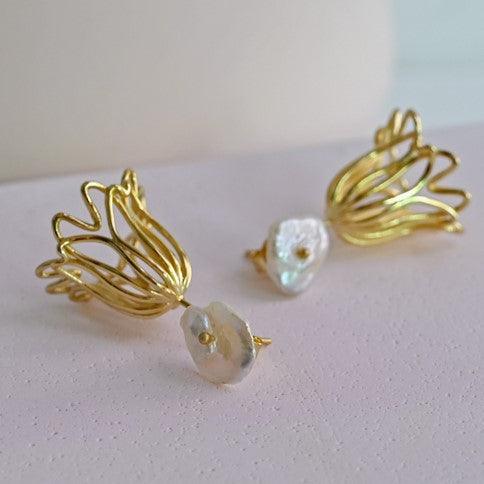 Buy now the beautiful Carved Tulip Pearl Earrings from Amore Jewellery