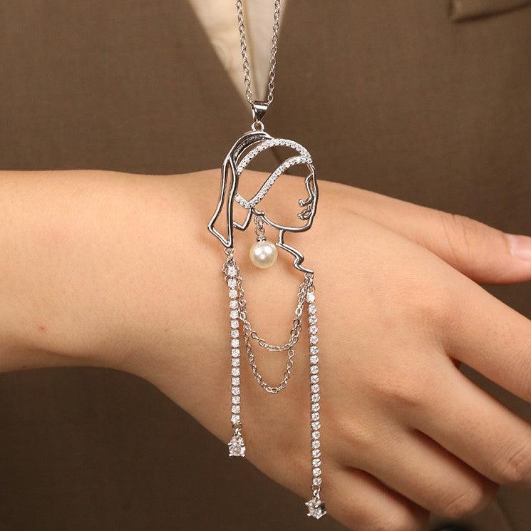 Buy now the beautiful Girl with the Pearl Necklace set from Amore Jewellery